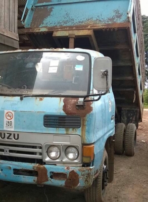 หกล้อ อีซูซุ KS 100 ดั้มค็อกเกษตร สภาพดีเดิมๆพร้อมใช้ ราคา 235,000บ เบาๆ เอาไว้ขับเข้าไร้ ทะเบียนพร้อมโอน