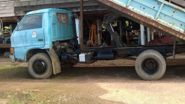 หกล้อ อีซูซุ KS 100 ดั้มค็อกเกษตร สภาพดีเดิมๆพร้อมใช้ ราคา 235,000บ เบาๆ เอาไว้ขับเข้าไร้ ทะเบียนพร้อมโอน