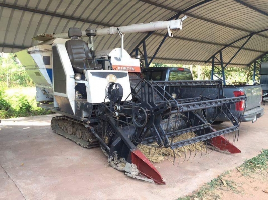 ขายรถเกี่ยวข้าว KUBOTA DC60+ อุ้ม นิ้วสปริง