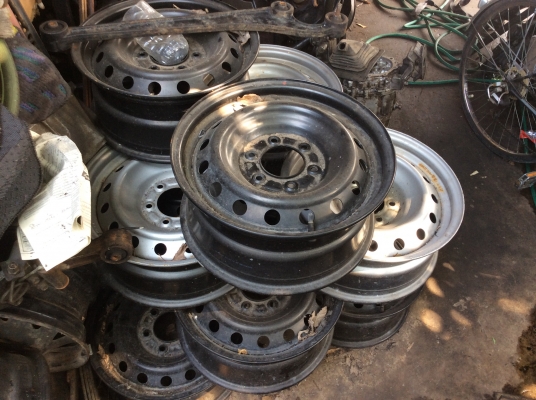 ขายล้อกะทะเหล็ก ขอบ 17".  6รู   ราคาวงละ 800 บาท