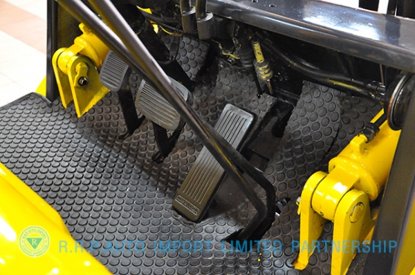 ขายรถโฟล์คลิฟท์มือสอง MITSUBISHI  รุ่น FD20-0045  ราคา 215,000 บาท นำเข้าจากประเทศญี่ปุ่น 100\% ไม่เคยใช้งานในประเทศไทย