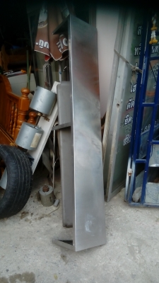 ชั้นวางของเลส