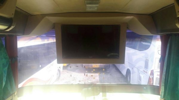 บัสแอร์ 12เมตร คัทซีวอลโว่ เบรคแห้ง พร้อมใช้ เครื่องเสียงครบ