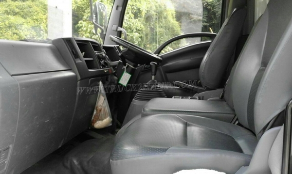 รถบรรทุก 6 ล้อดัมพ์  210 แรงม้า ปีจดทะเบียน  2554