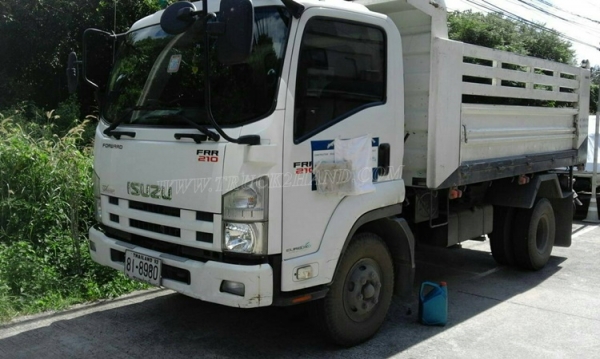 รถบรรทุก 6 ล้อดัมพ์  210 แรงม้า ปีจดทะเบียน  2554