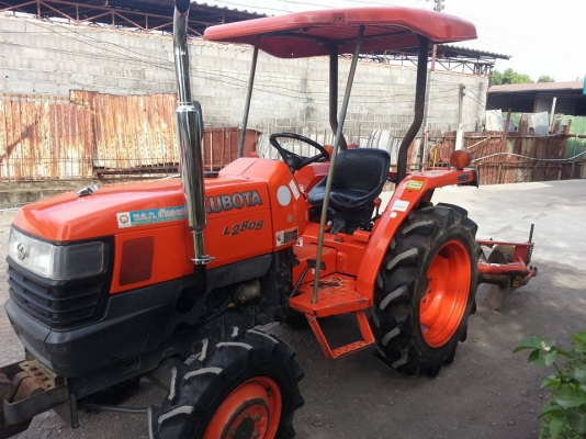 คูโบต้า L2808 4 WD