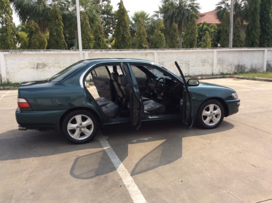 ขายรถพร้อมๆใช้ โตโยต้า โคโรล่าสามห่วง AE101 ปี94 เครื่องใหม่บล็อกเดิมหัวฉีด 1.6 เกียร์ธรรมดา ติดแก๊สLPG ใช้ได้2ระบบ เพาเวอร์ ไฟฟ้าทั้งคันปรับข้างไฟฟ้าใช้ได้หมด ภายในสวยๆสะอาดแอร์หนาว วิทยุCD/TV จอสไลด์ สีเงาสวยๆทั้งคัน แม็ก15" รถสวยพร้อมใช้ ขับดีมากๆ