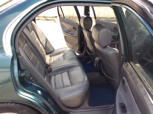 ขายรถพร้อมๆใช้ โตโยต้า โคโรล่าสามห่วง AE101 ปี94 เครื่องใหม่บล็อกเดิมหัวฉีด 1.6 เกียร์ธรรมดา ติดแก๊สLPG ใช้ได้2ระบบ เพาเวอร์ ไฟฟ้าทั้งคันปรับข้างไฟฟ้าใช้ได้หมด ภายในสวยๆสะอาดแอร์หนาว วิทยุCD/TV จอสไลด์ สีเงาสวยๆทั้งคัน แม็ก15" รถสวยพร้อมใช้ ขับดีมากๆ