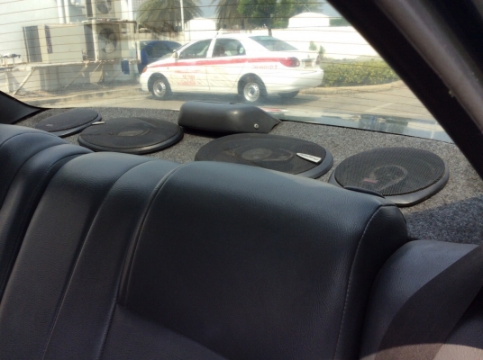 ขายรถพร้อมๆใช้ โตโยต้า โคโรล่าสามห่วง AE101 ปี94 เครื่องใหม่บล็อกเดิมหัวฉีด 1.6 เกียร์ธรรมดา ติดแก๊สLPG ใช้ได้2ระบบ เพาเวอร์ ไฟฟ้าทั้งคันปรับข้างไฟฟ้าใช้ได้หมด ภายในสวยๆสะอาดแอร์หนาว วิทยุCD/TV จอสไลด์ สีเงาสวยๆทั้งคัน แม็ก15" รถสวยพร้อมใช้ ขับดีมากๆ