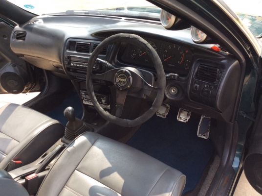 ขายรถพร้อมๆใช้ โตโยต้า โคโรล่าสามห่วง AE101 ปี94 เครื่องใหม่บล็อกเดิมหัวฉีด 1.6 เกียร์ธรรมดา ติดแก๊สLPG ใช้ได้2ระบบ เพาเวอร์ ไฟฟ้าทั้งคันปรับข้างไฟฟ้าใช้ได้หมด ภายในสวยๆสะอาดแอร์หนาว วิทยุCD/TV จอสไลด์ สีเงาสวยๆทั้งคัน แม็ก15" รถสวยพร้อมใช้ ขับดีมากๆ