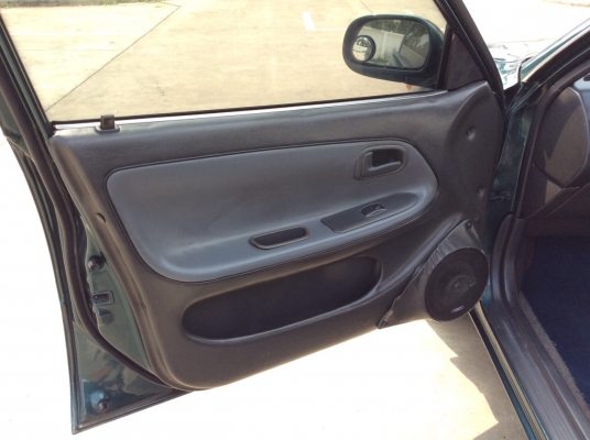 ขายรถพร้อมๆใช้ โตโยต้า โคโรล่าสามห่วง AE101 ปี94 เครื่องใหม่บล็อกเดิมหัวฉีด 1.6 เกียร์ธรรมดา ติดแก๊สLPG ใช้ได้2ระบบ เพาเวอร์ ไฟฟ้าทั้งคันปรับข้างไฟฟ้าใช้ได้หมด ภายในสวยๆสะอาดแอร์หนาว วิทยุCD/TV จอสไลด์ สีเงาสวยๆทั้งคัน แม็ก15" รถสวยพร้อมใช้ ขับดีมากๆ