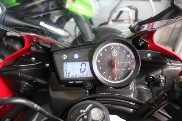 ขายR15สภาพใหม่ ราคา69,000- รับบัตรเครดิต<<<รับแลก-เปลี่ยน>>>