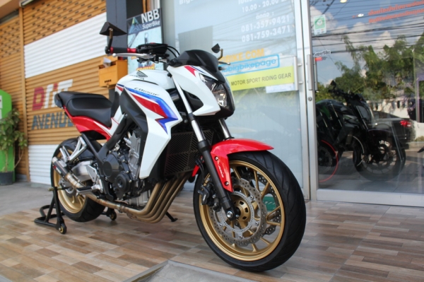 CB650f สภาพสวยพร้อมของแต่งทั้งคัน