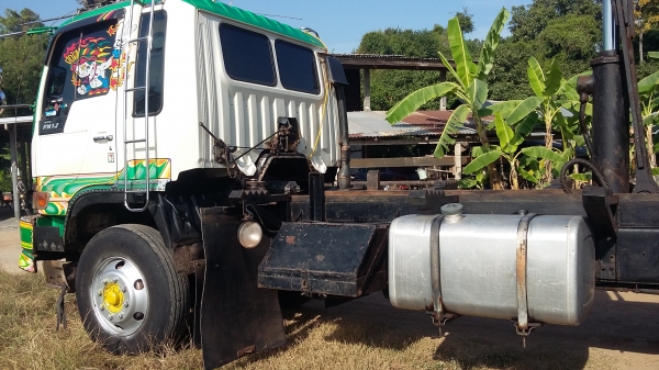 ขายสิบล้อดั๊มสองเพลา 260 เทอร์โบอินเตอร์ สนใจ 081 7368589