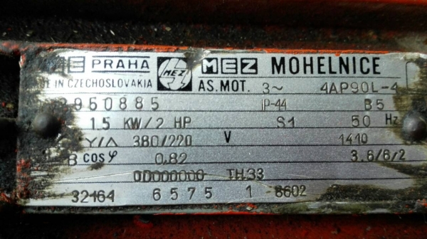 Sell>> มอเตอร์เกียร์ แบบหน้าแปลน NACHI Made in Japan 2 HP. ทด 1:20 ไฟ 380V. ความเร็วรอบ 75 RPM. วิ่งเงียบพร้อมใช้