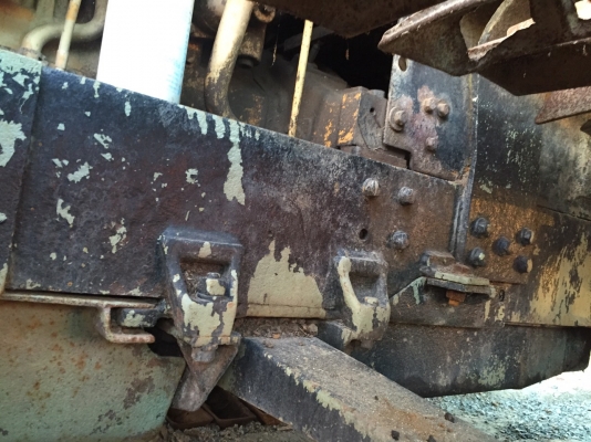 ขายรถแทรกเตอร์ CAT.D4E เกียร์ตัด ตีนเป็ด รถสวยราคา.420000 ต่อรอง สนใจคุยกันครับ