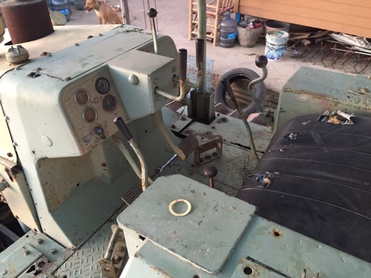 ขายรถแทรกเตอร์ CAT.D4E เกียร์ตัด ตีนเป็ด รถสวยราคา.420000 ต่อรอง สนใจคุยกันครับ