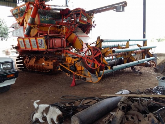 รถเกี่ยวบางไทร  ช่วงล่าง 12  โซ่ D3 รอนเลอร์ D3 ปั้มตัวเดิน 22 ตัวเดิน 12 HT เครื่อง HO7D TURBO