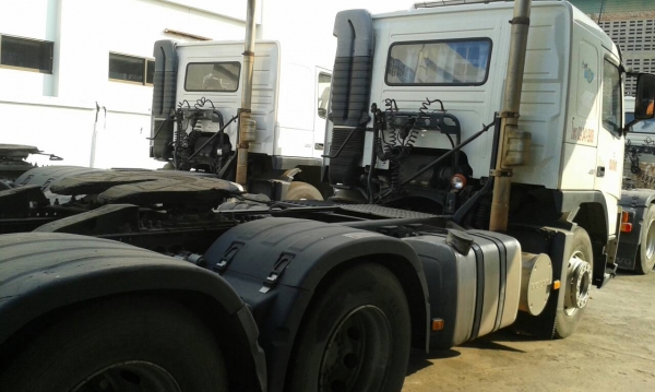 ขายด่วนครับ หัวลาก VOLVO 380 กับ 400 รถสภาพสวย พร้อมใช้งานครับ