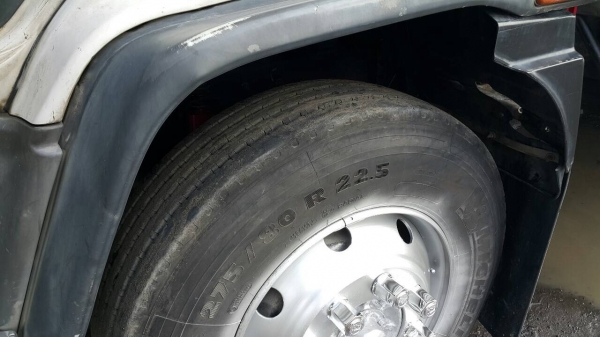 ขาย10ล้อ2เพลาช่วงล่างใหญ่195แรงรถห้างแท้เกียร์ZF