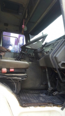 ขายรถบรรทุก 10 ล้อโม่ปูน VOLVO 320 แรงม้า โม่ 7 คิว ราคา 950000