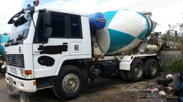 ขายรถบรรทุก 10 ล้อโม่ปูน VOLVO 320 แรงม้า โม่ 7 คิว ราคา 950000