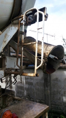 ขายรถบรรทุก 10 ล้อโม่ปูน VOLVO 320 แรงม้า โม่ 7 คิว ราคา 950000