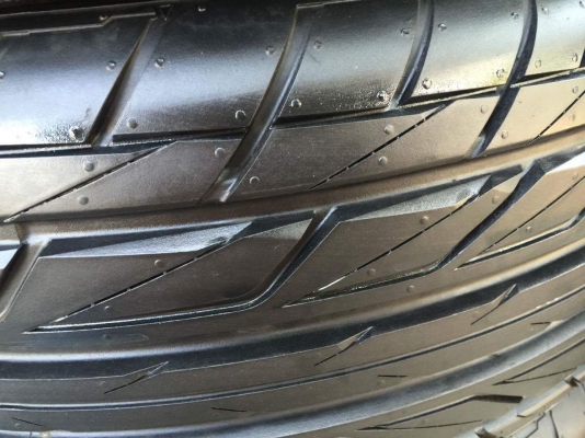 ขายพรีซ่า 225/55/17 ปี15 ราคาถูกๆๆ