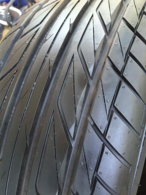 ขายพรีซ่า 225/55/17 ปี15 ราคาถูกๆๆ