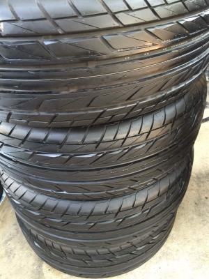 ขายพรีซ่า 225/55/17 ปี15 ราคาถูกๆๆ