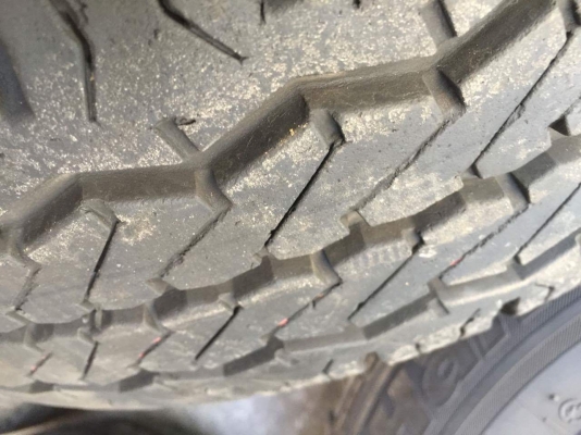 ขายล้อวีโก้ขอบ16 พร้อมยาง ถูกๆๆ  ขายแล้วครับ จัดส่ง ชลบุรี พรุ่งนะครับ