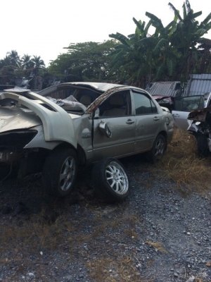 ซากมิตซูซีเดีย ปี06 โอนลอยสีน้ำตาล เครื่อง1600 เเยกขายอะไหลทุกอย่างมีหลายรุ่นเก๋งเเละกระบะสอบถามได้ครับ