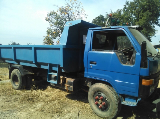 หกล้อ TOYOTA BU87-115 ดั้มหินทราย5คิว สภาพดีหัวเดิมสวยพร้อมใช้ ทะเบียนพร้อมโอน