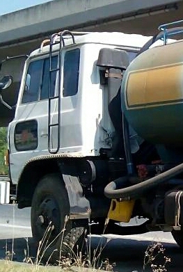 หกล้อ ฮีโน่ KR 320 EH100 pawer บรรทุกถังน้ำ 7,000ลิต อุปกรณ์ครบ สภาพดีสวยๆพร้อมใช้ ทะเบียนพร้อมโอน ราคา 490,000บ ต่อรองได้ หกล้อ ฮีโน่ KR 320 EH100 pawer บรรทุกถังน้ำ 7,000ลิต อุปกรณ์ครบ สภาพดีสวยๆพร้อมใช้ ทะเบียนพร้อมโอน ราคา 490,000บ ต่อรองได้