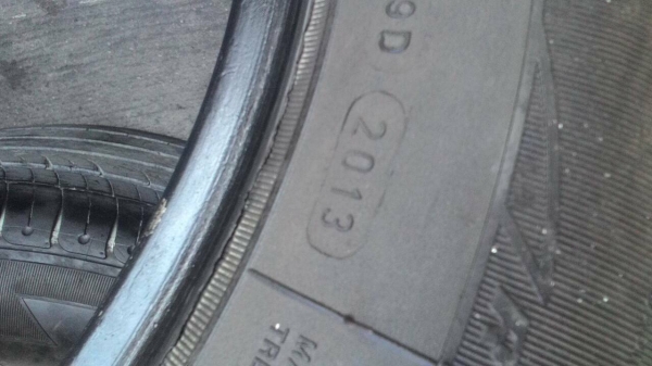 215/60R16 DEESTONE VINCENTE มี 2 เส้น tel.081-427-3941 ไอดีไลน์ autobot107 215/60R16 DEESTONE VINCENTE มี 2 เส้น tel.081-427-3941 ไอดีไลน์ autobot107