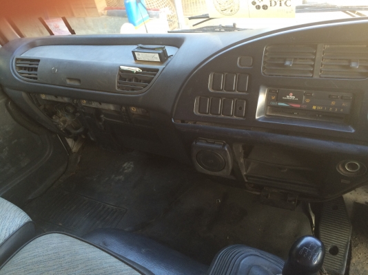 ขายรถยางมะตอย อีซูซุ น้ำหนักรวม28ตัน บรรทุกยางได้17ตัน หรือบรรทุกน้ำมันเตาได้18,000ลิตร