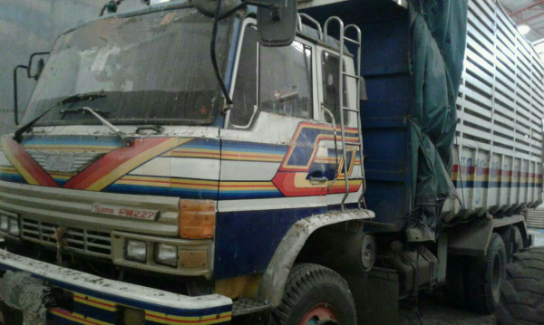 ขายรถพ่วง 18 ล้อ แม่-ลูก กระบะเหล็กคอกเกษตรดั้ม HINO ซูโม้ 227 รถสะภาพดี พร้อมใช้ ราคา1100000 สนใจโทรคุยกันครับ