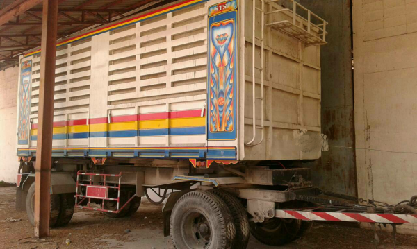 ขายรถพ่วง 18 ล้อ แม่-ลูก กระบะเหล็กคอกเกษตรดั้ม HINO ซูโม้ 227 รถสะภาพดี พร้อมใช้ ราคา1100000 สนใจโทรคุยกันครับ