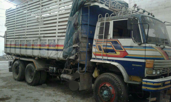 ขายรถพ่วง 18 ล้อ แม่-ลูก กระบะเหล็กคอกเกษตรดั้ม HINO ซูโม้ 227 รถสะภาพดี พร้อมใช้ ราคา1100000 สนใจโทรคุยกันครับ