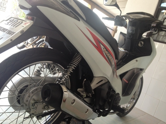 Wave125i โฉมล่าสุด ลายใหม่ สต๊าดมือ วิ่ง9000 ปลายปี56 (ของแถม 4 รายการ)
