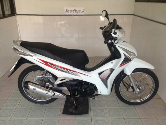 Wave125i โฉมล่าสุด ลายใหม่ สต๊าดมือ วิ่ง9000 ปลายปี56 (ของแถม 4 รายการ)