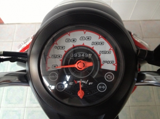 Scoopy-i ลายMan U เจ้าของขายเอง ดูแลอย่างลูก วิ่ง9000 ปี56 (ของแถม 4 รายการ) Scoopy-i ลายMan U เจ้าของขายเอง ดูแลอย่างลูก วิ่ง9000 ปี56 (ของแถม 4 รายการ)