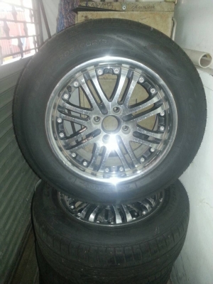 ขายแม็ค พร้อมยางสภาพสวย ราคาถูก 205/60 ขอบ15