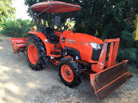 ขายรถไถคูโบต้า L3608 แรง พร้อมอุปกรณ์ดันหน้า และโลตารี่