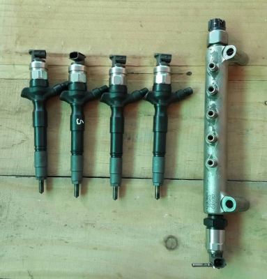 หัวฉีดวีโก้ VN 2500 CC.รางหัวฉีด VN 2500 CC.ท้ายรางไฟฟ้า  0859232851