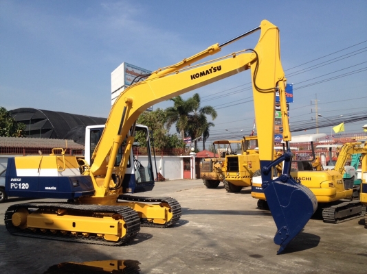 ขายรถขุด Komatsu PC120-5 มือสองนำเข้าจากญี่ปุ่น ทำสีใหม่ พร้อมใช้งาน