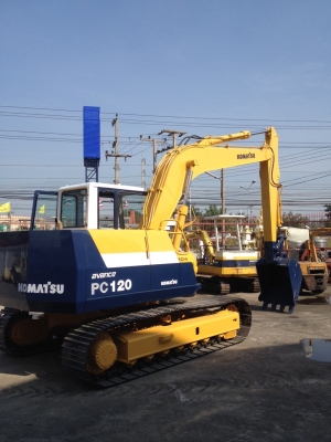 ขายรถขุด Komatsu PC120-5 มือสองนำเข้าจากญี่ปุ่น ทำสีใหม่ พร้อมใช้งาน