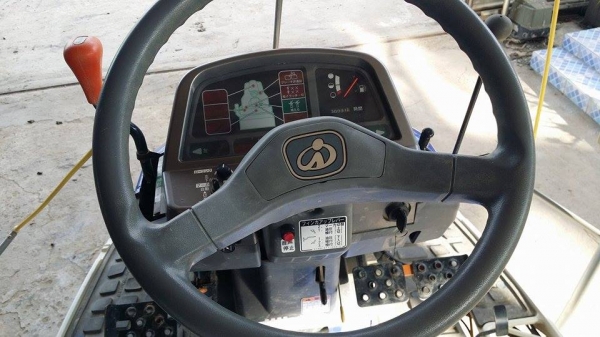 นำเข้าจากญี่ปุ่น รถดำนานั่งขับ ISEKI   รุ่น PG53 เก่าญี่ปุ่น พร้อมกล่องหยอดปุ๋ย  ดำนา 5 แถว สภาพสวย