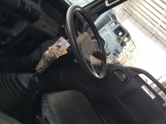 ขายNKRหกล้อสั่นรถห้างแท้เครืองเทอร์โบ ขาย สด ผ่อนจดปี 2547