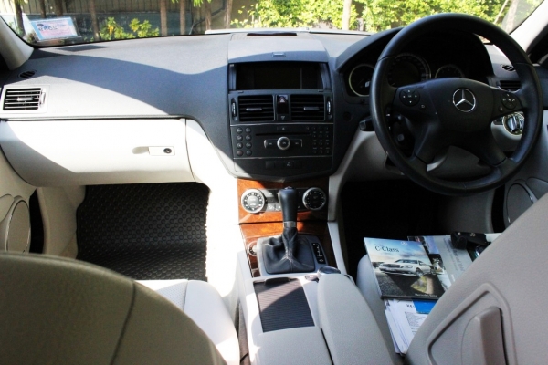 2009 BENZ C200 KOMPRESSOR ELEGANCE กระจังหน้าSport ออกศูนย์ BenzThailand